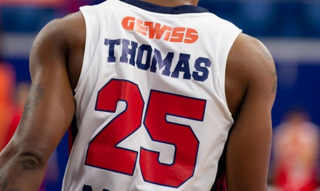 Gewiss ruggisce insieme ai Wildcats