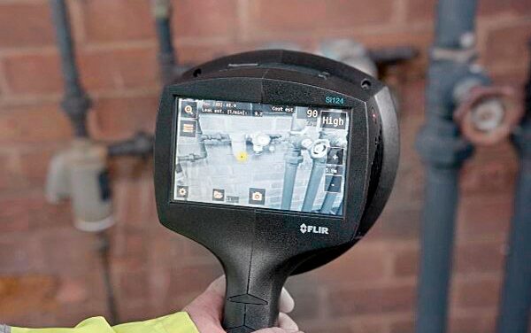 Termocamera acustica industriale per il rilevamento di perdite di aria compressa